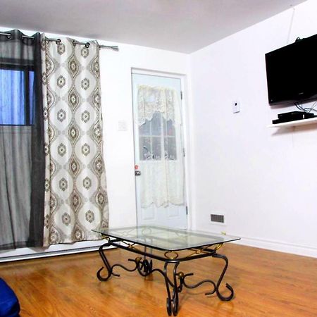 Private Comfy Apartment In مونتريال المظهر الخارجي الصورة