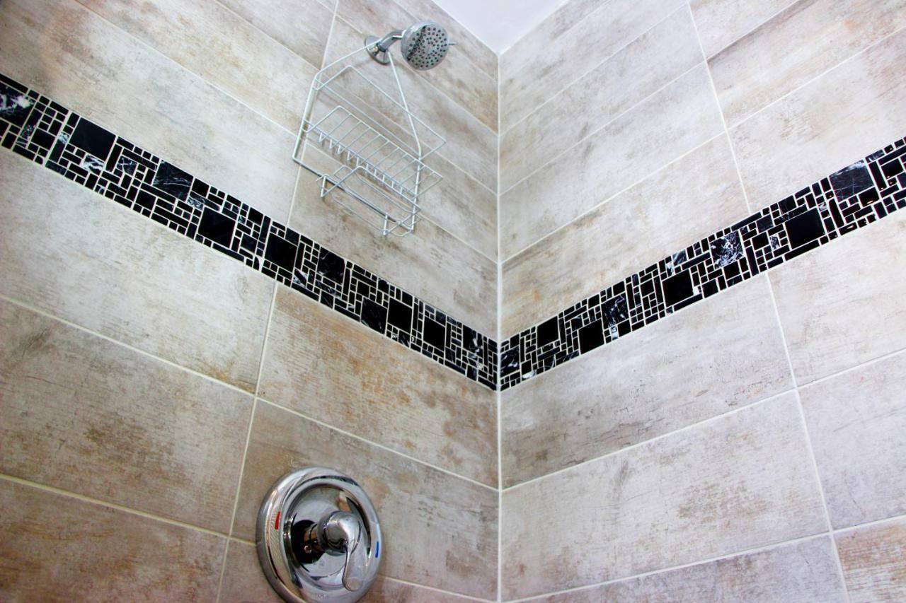 Private Comfy Apartment In مونتريال المظهر الخارجي الصورة